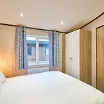 Oakwood With Hot Tub York
